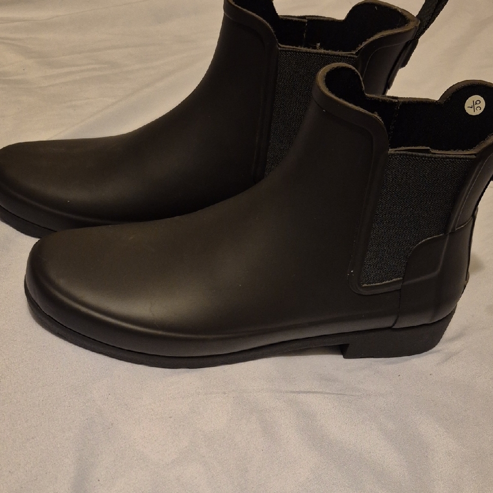 Hunter Rain Booties- Ladies Size 8- Like New